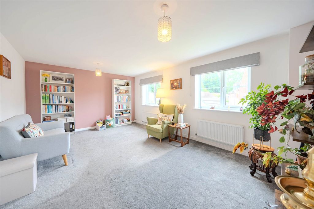 Property photo 2 of 16 Picture No. 10