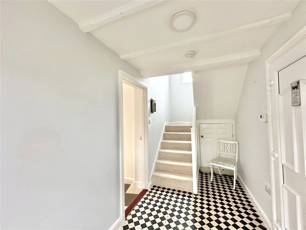 Property photo 3 of 29 Picture No. 17