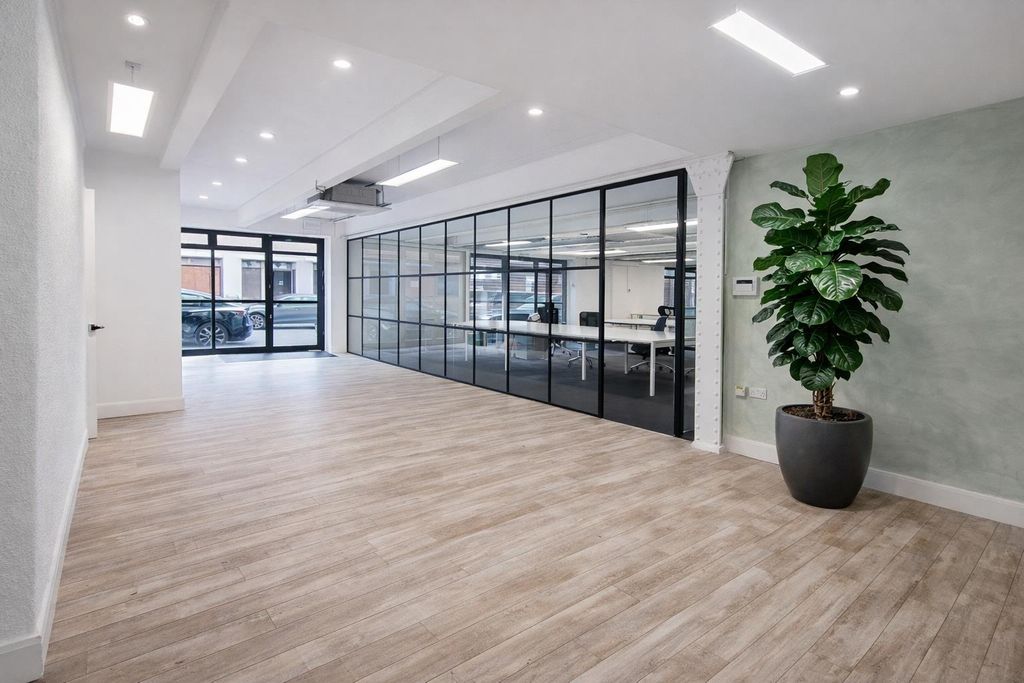 Property photo 1 of 9 12Cb4Dff-B723-4A63-Ac20-0235E91Ca102.Png