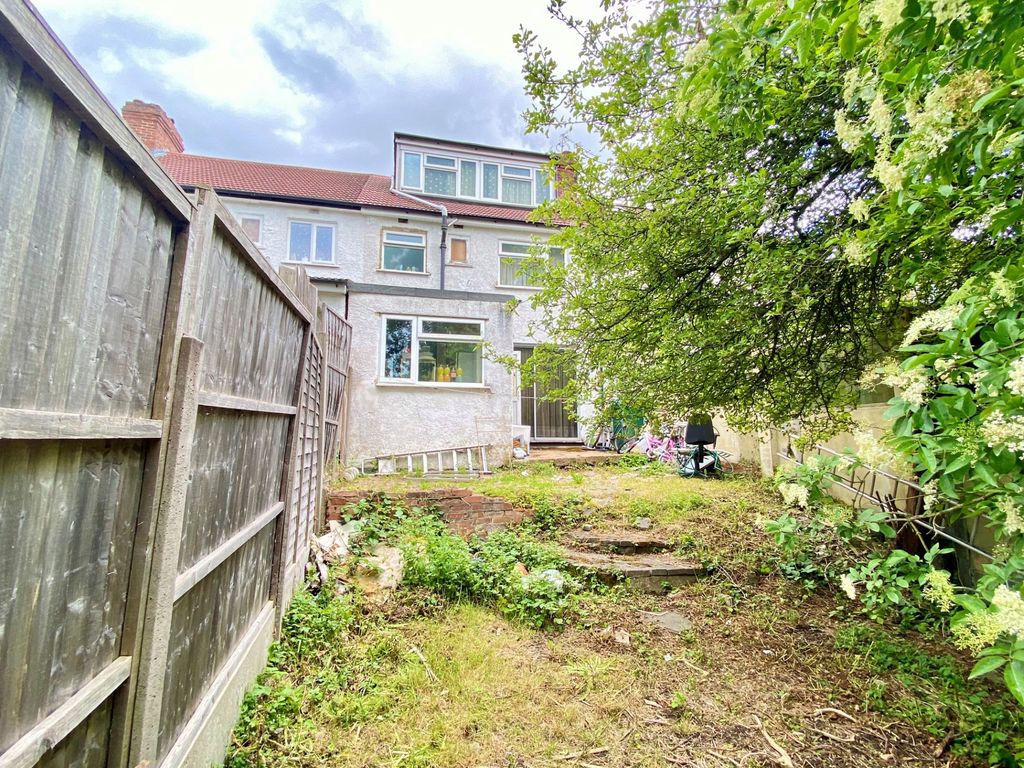 Property photo 3 of 19 Photo 20