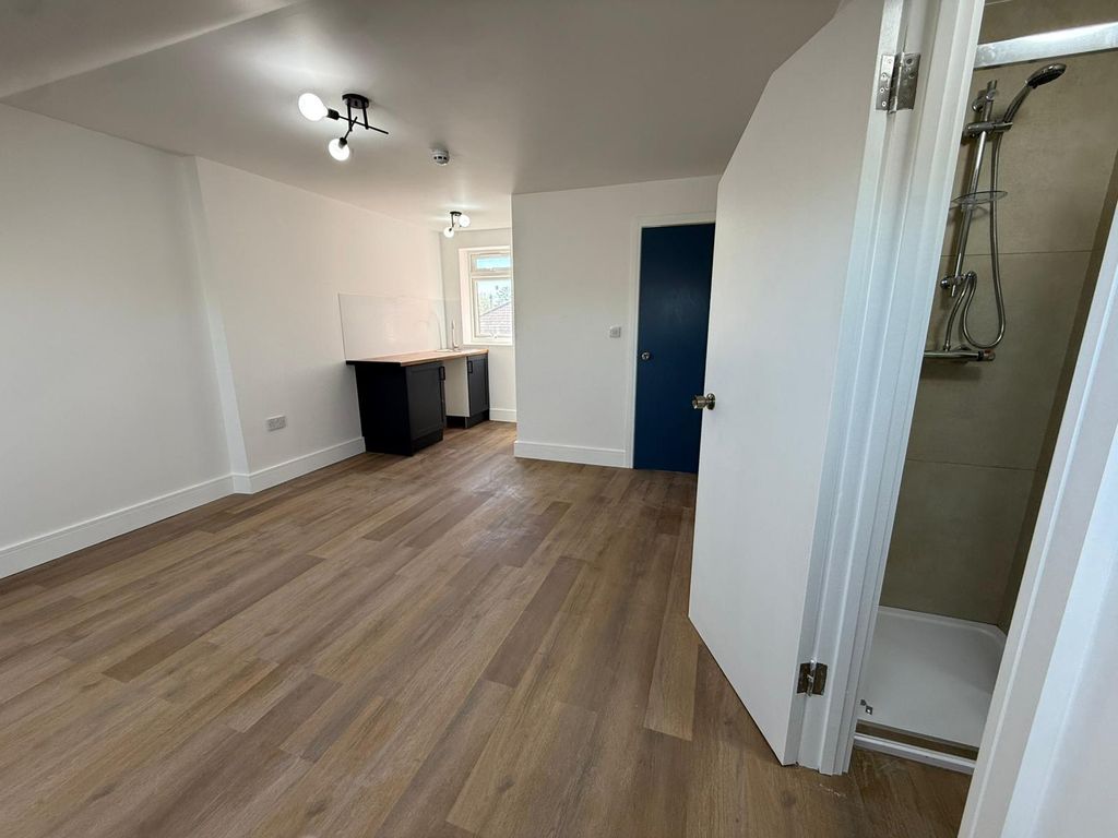 Property photo 3 of 29
