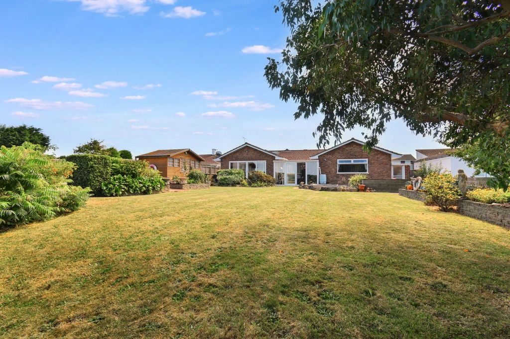 Property photo 3 of 19