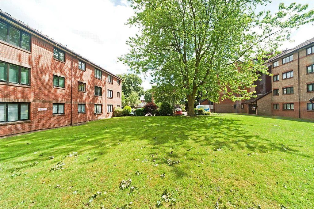 Property photo 1 of 6