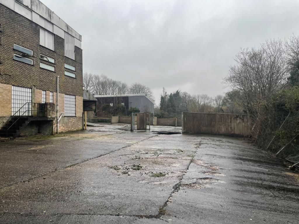 Property photo 2 of 5 Photo 1