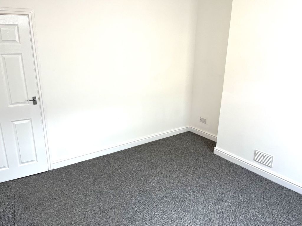 Property photo 2 of 10 Lounge