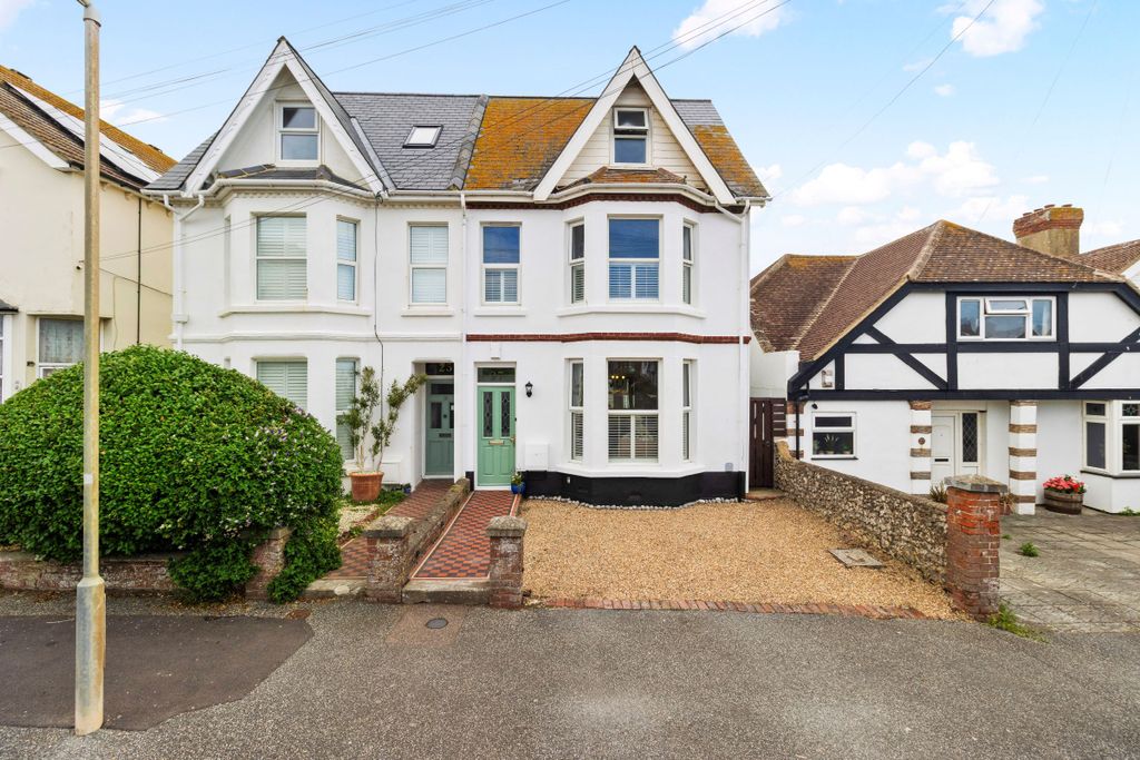 Property photo 1 of 48