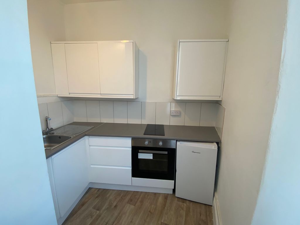 Property photo 1 of 3