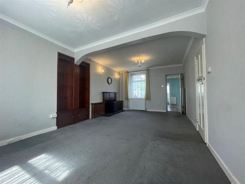 Property photo 3 of 20 P5.Jpg
