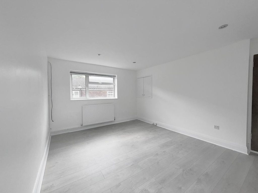 Property photo 2 of 12 02.Jpg