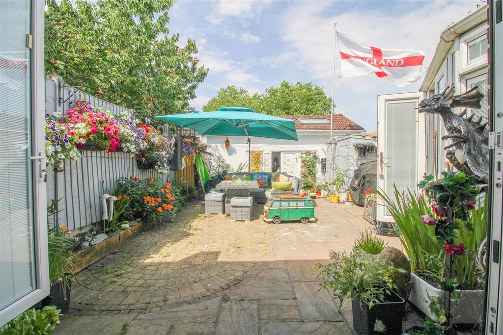 Property photo 3 of 17 Img_1838.Jpg