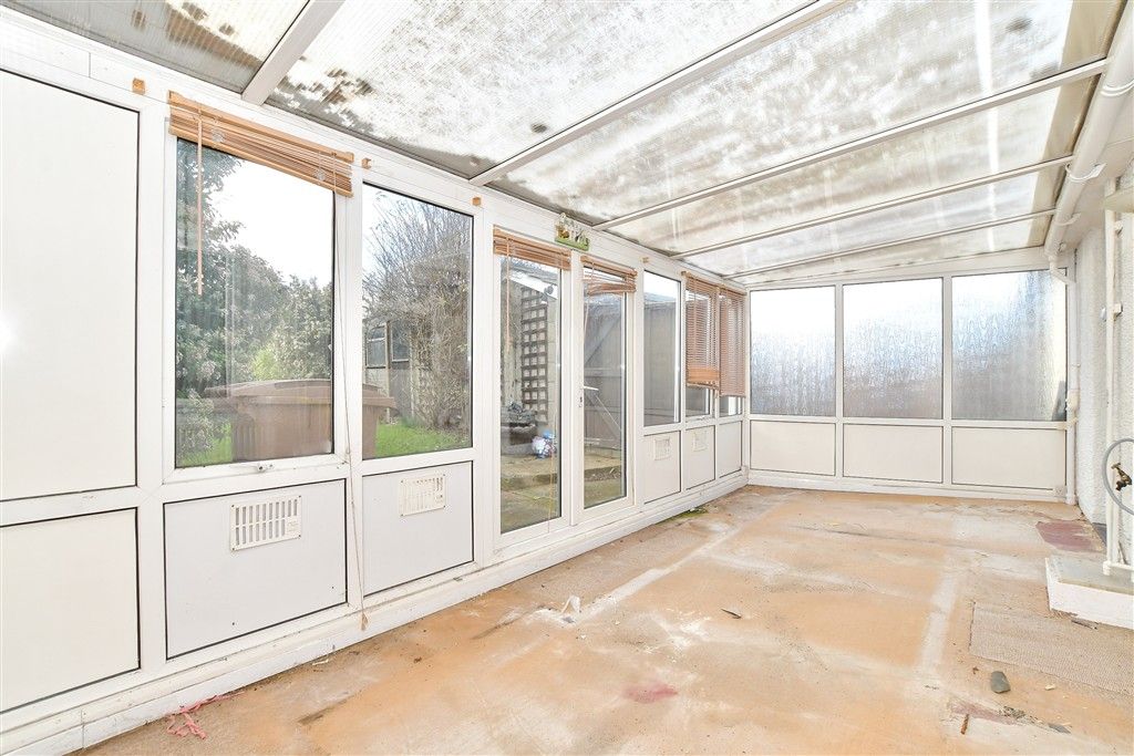 Property photo 2 of 10 Conservatory