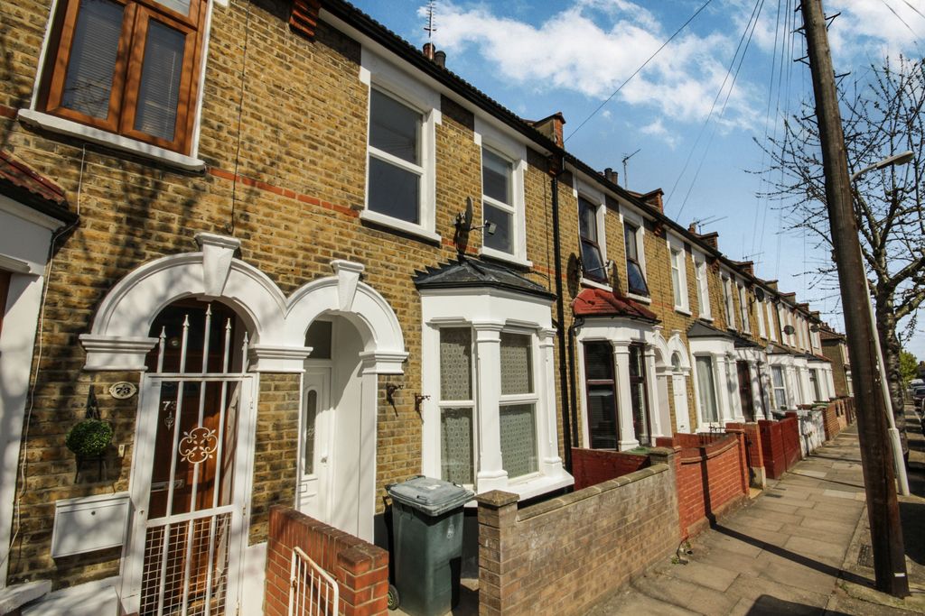 Property photo 1 of 8