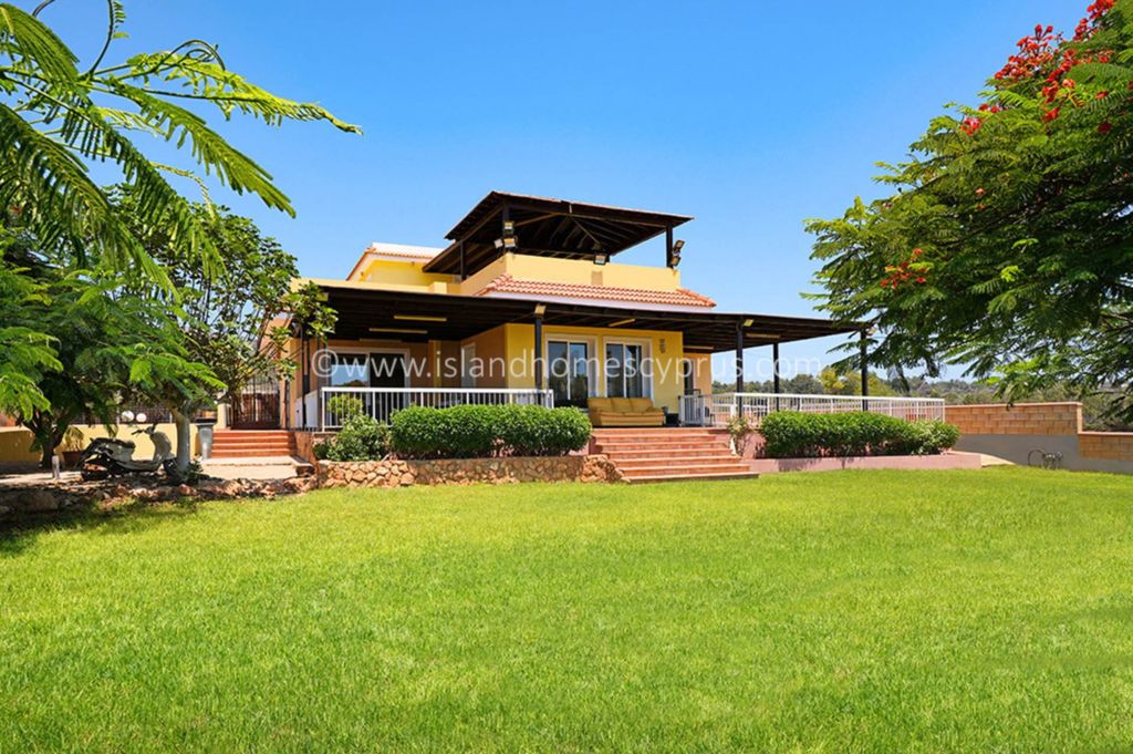 Property photo 1 of 28