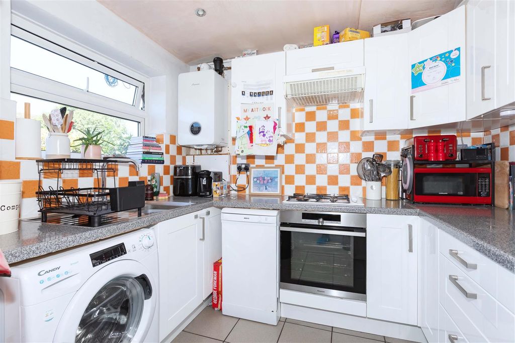Property photo 3 of 13 Coleridge_4.Jpg