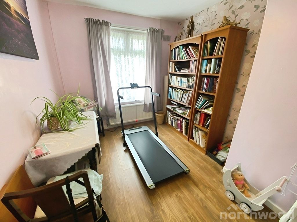 Property photo 3 of 13