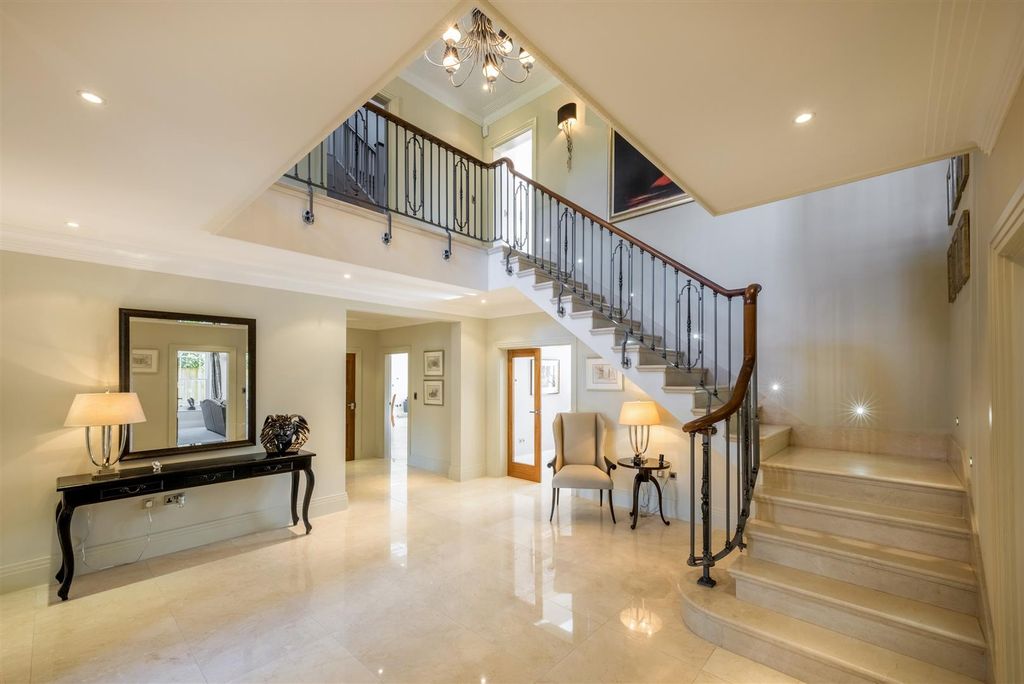 Property photo 2 of 47 Fairview Low Res-22.Jpg