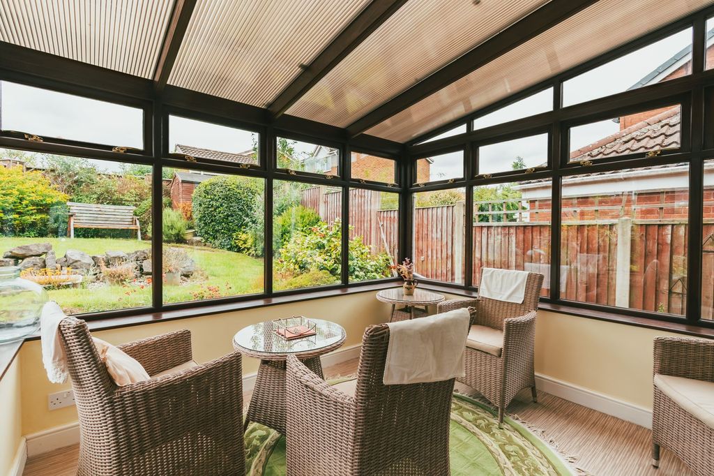 Property photo 3 of 39 Conservatory