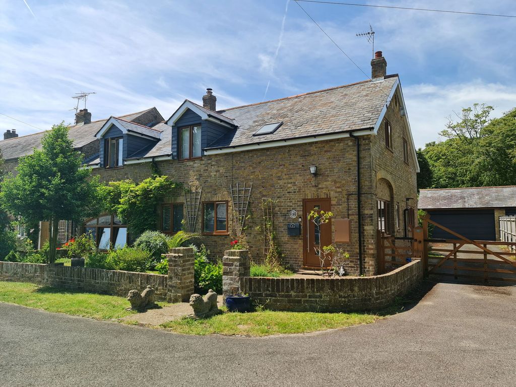 Property photo 1 of 40