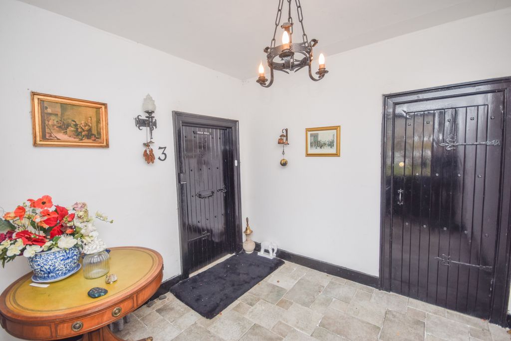 Additional image 4 of 2 bed flat for salePitfour Castle, St. Madoes PH2