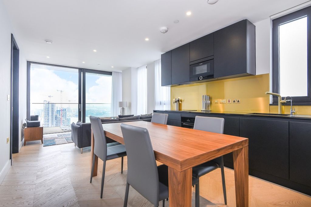 Property photo 3 of 15 Reception