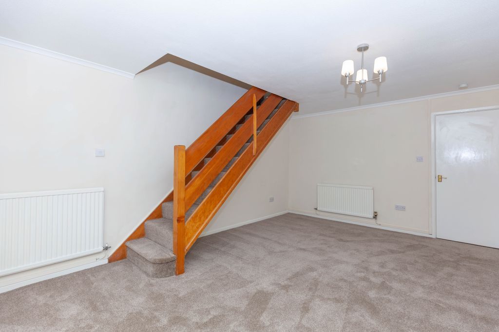 Property photo 3 of 10 Living Room