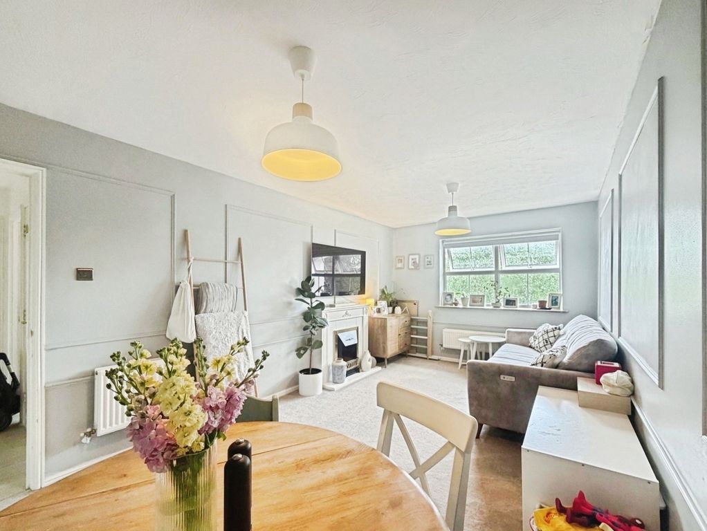 Property photo 2 of 11 Pbox-Img.Jpg