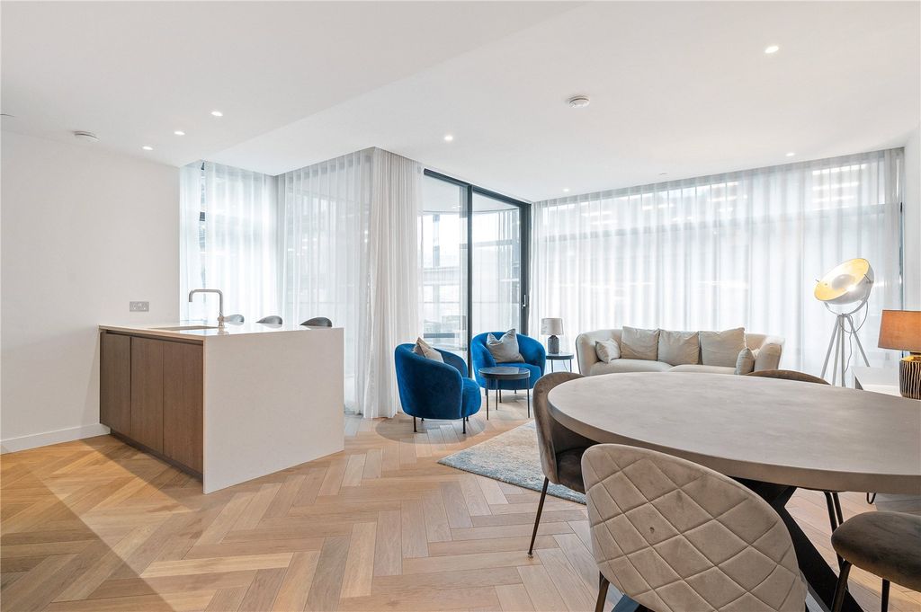 Property photo 3 of 16 Open Plan