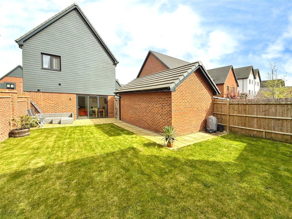 Property photo 2 of 22 Picture No. 09