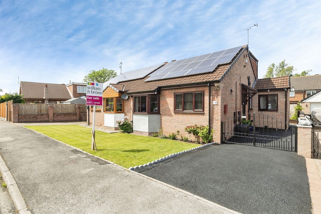 Property photo 1 of 12