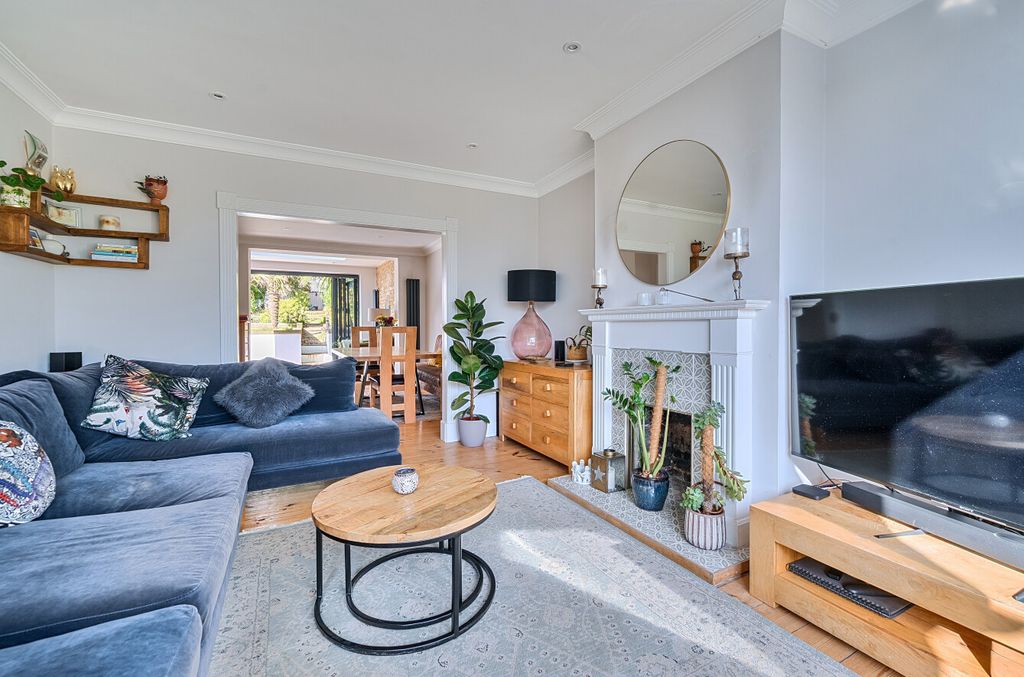 Property photo 3 of 25 Picture 3