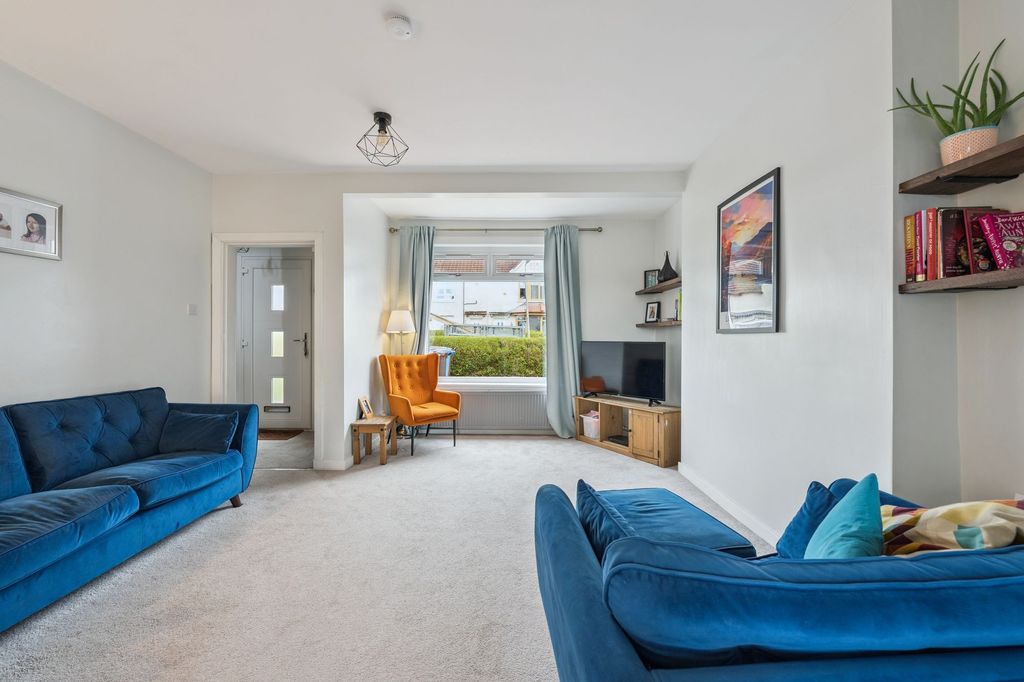 Property photo 2 of 22