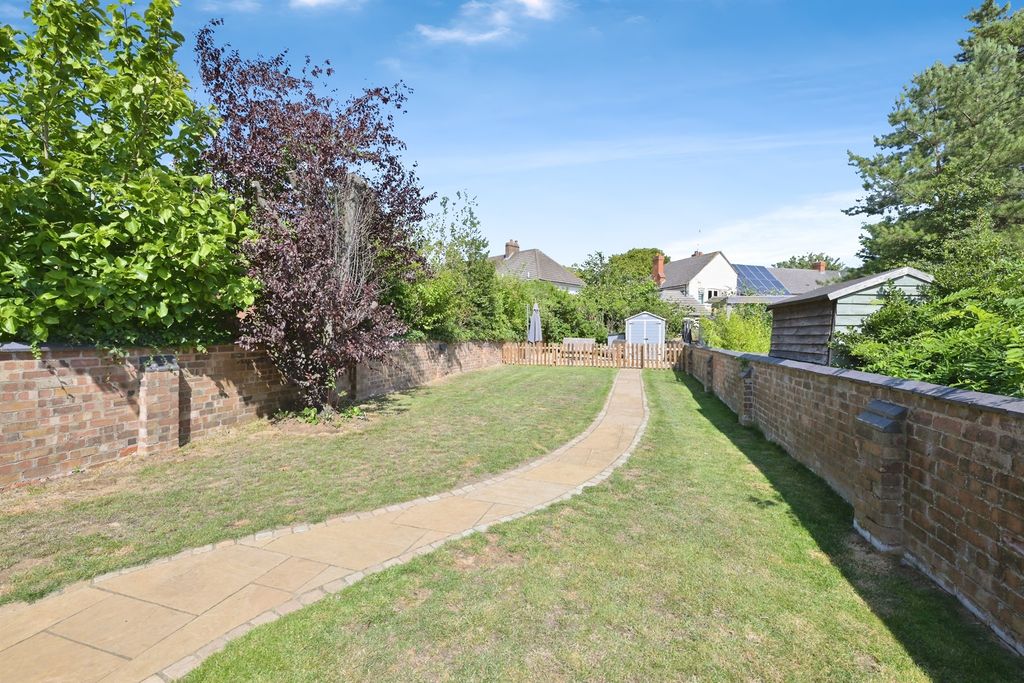 Property photo 2 of 19