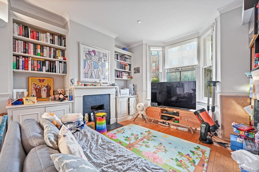 Property photo 1 of 10 Fbl - Hofland Road - Reception3 (1).Jpg