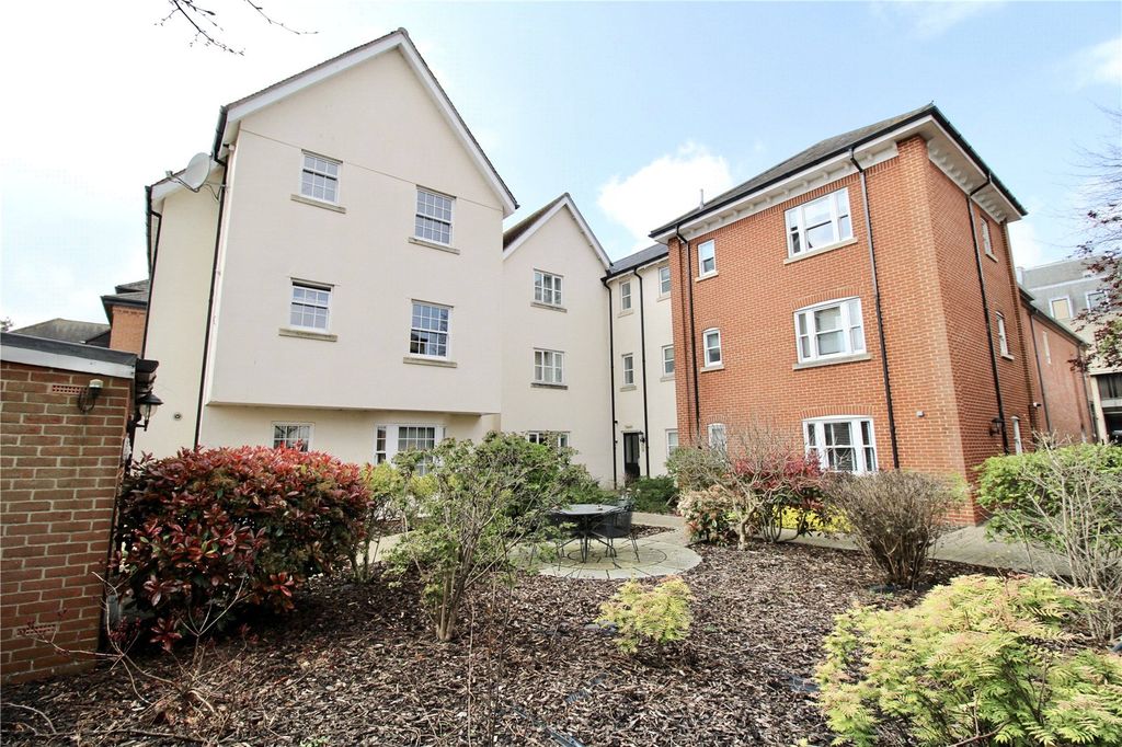 Property photo 1 of 14 External