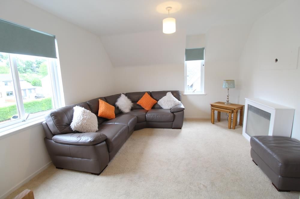 Property photo 2 of 8 Lounge 2