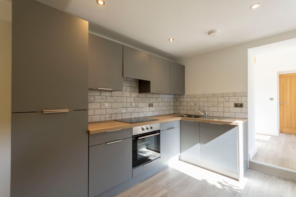 Property photo 3 of 10 Img_7477_1