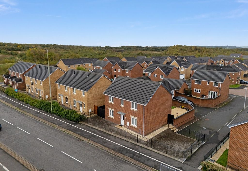 Property photo 1 of 38