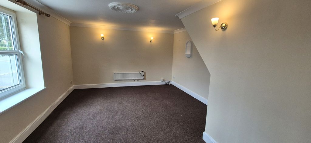 Property photo 3 of 5 Living Room