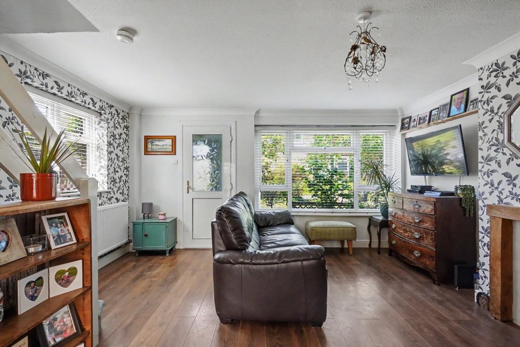 Property photo 3 of 18 5121486