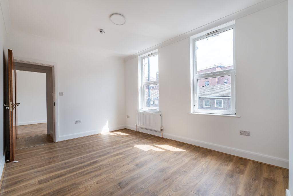 Property photo 1 of 12 Kilburn-Lane-A-09