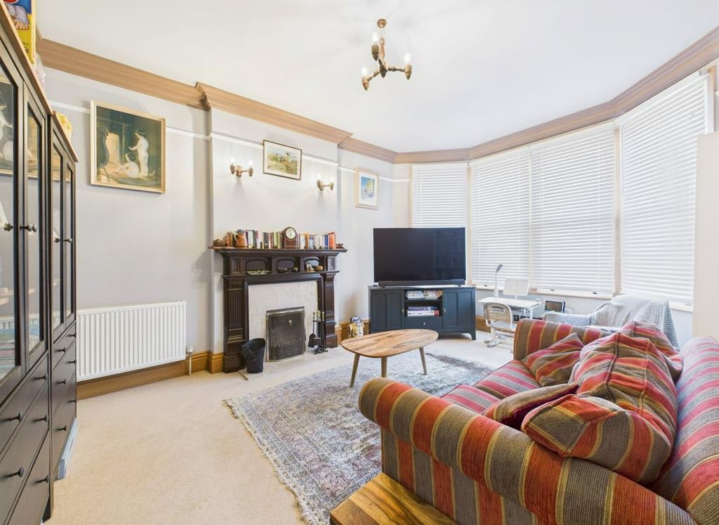 Property photo 2 of 17 Cam05080G0-Pr0234-Still034-001.Jpg