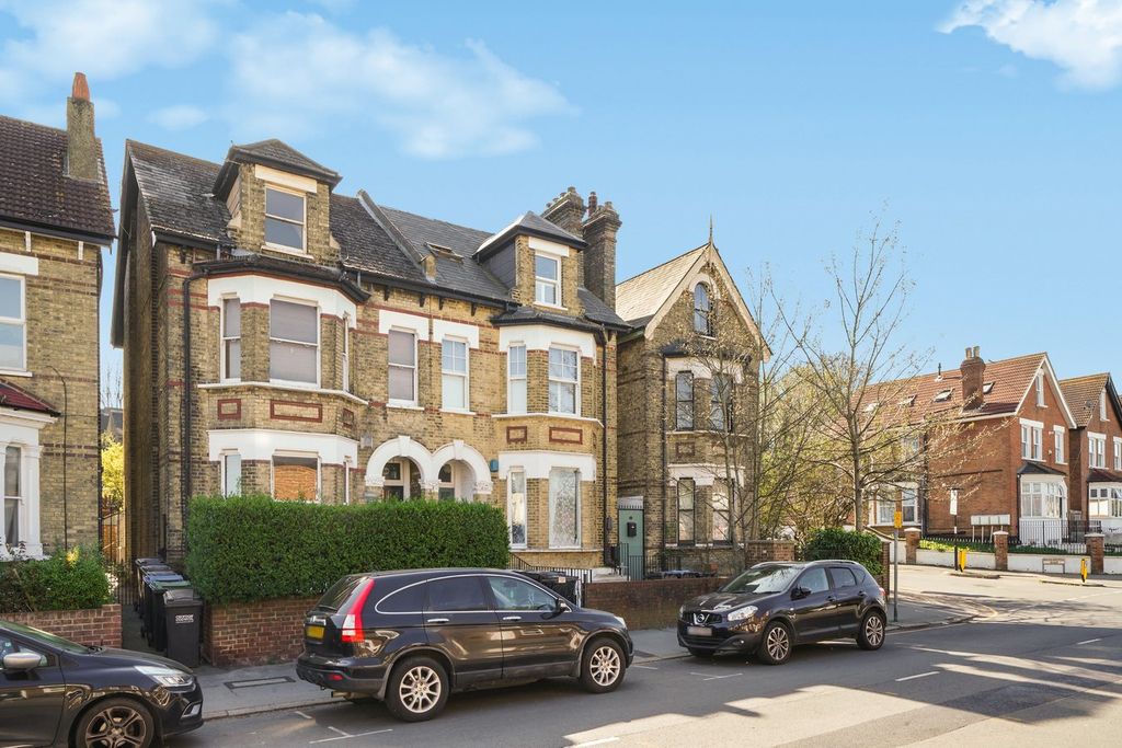 Property photo 1 of 11