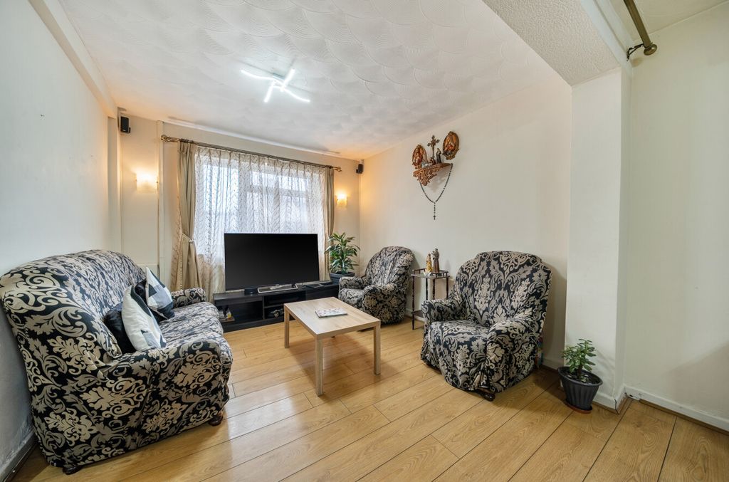 Property photo 2 of 17 1389002-3-693Ffe7...