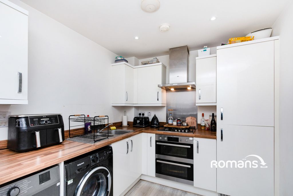 Property photo 2 of 10 Photo