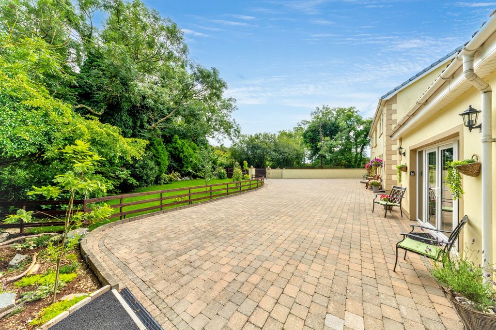 Property photo 3 of 85 015