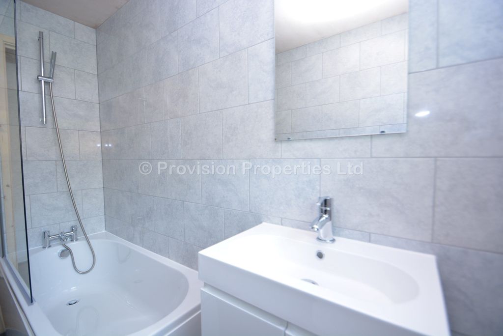 Property photo 2 of 14 Photo