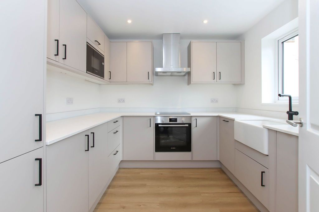 Property photo 2 of 14 Photo 8