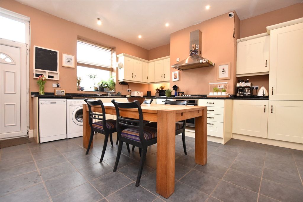 Property photo 3 of 16 Picture No. 08