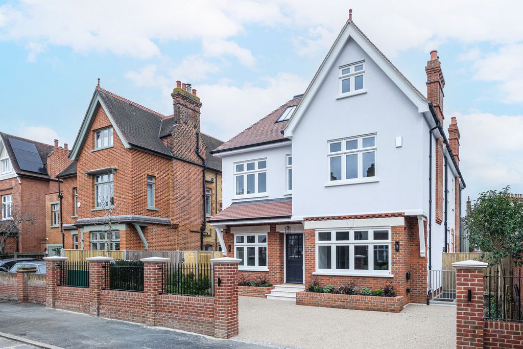 Property photo 2 of 48