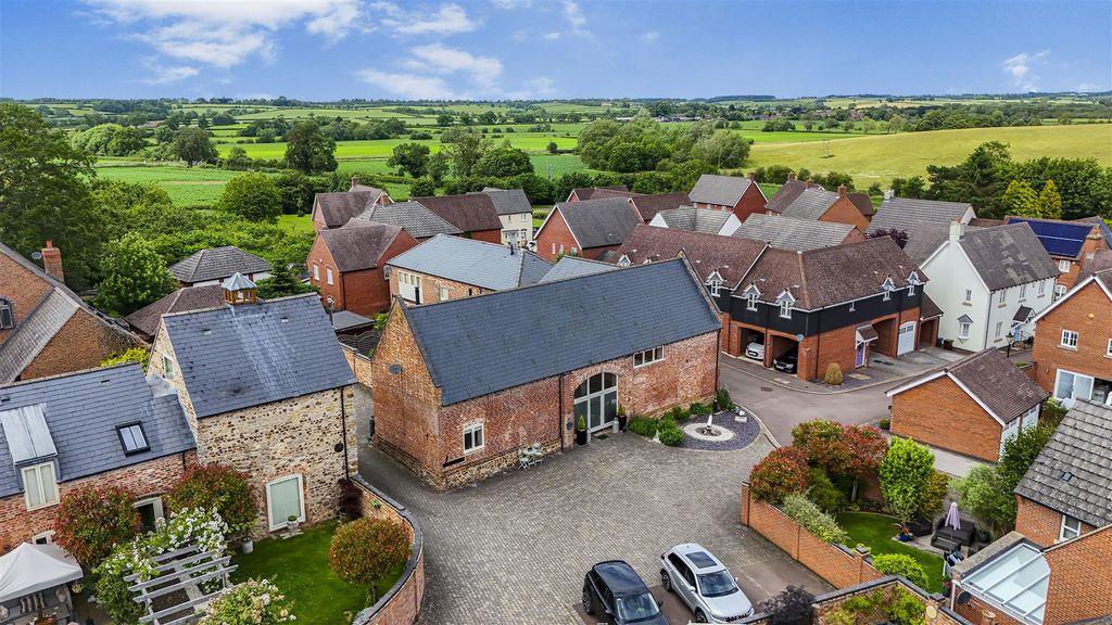 Property photo 1 of 36 1